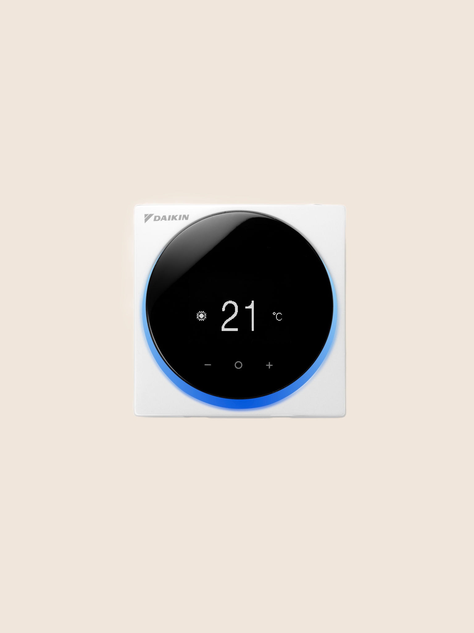 Packshots: Madoka stylish wired remote control